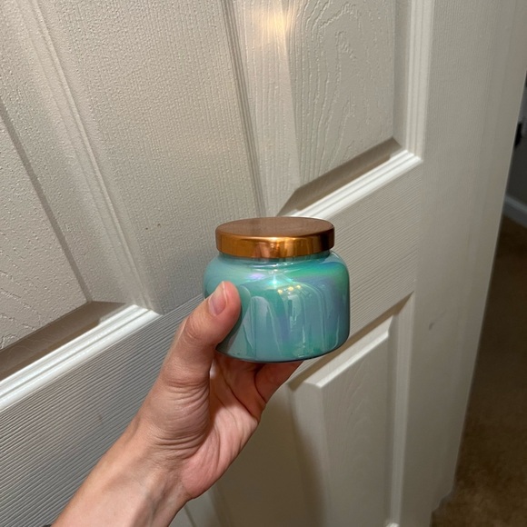 New Lola Blossom Iridescent Anthropologie Candle Capri Blue - Picture 1 of 4